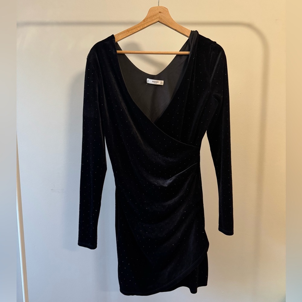 Mango Black Velvet Long Sleeve Wrap Dress w Rhinestones